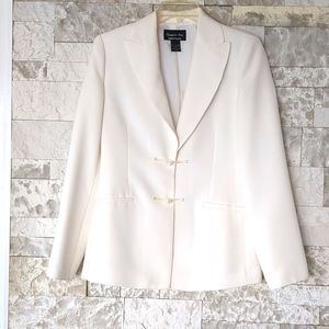 Chaps Women's Cream Blazer